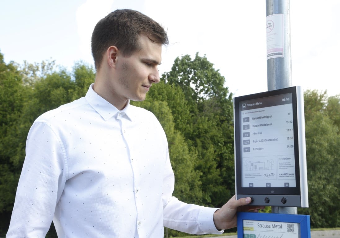 e-papír kijelző menetrend
